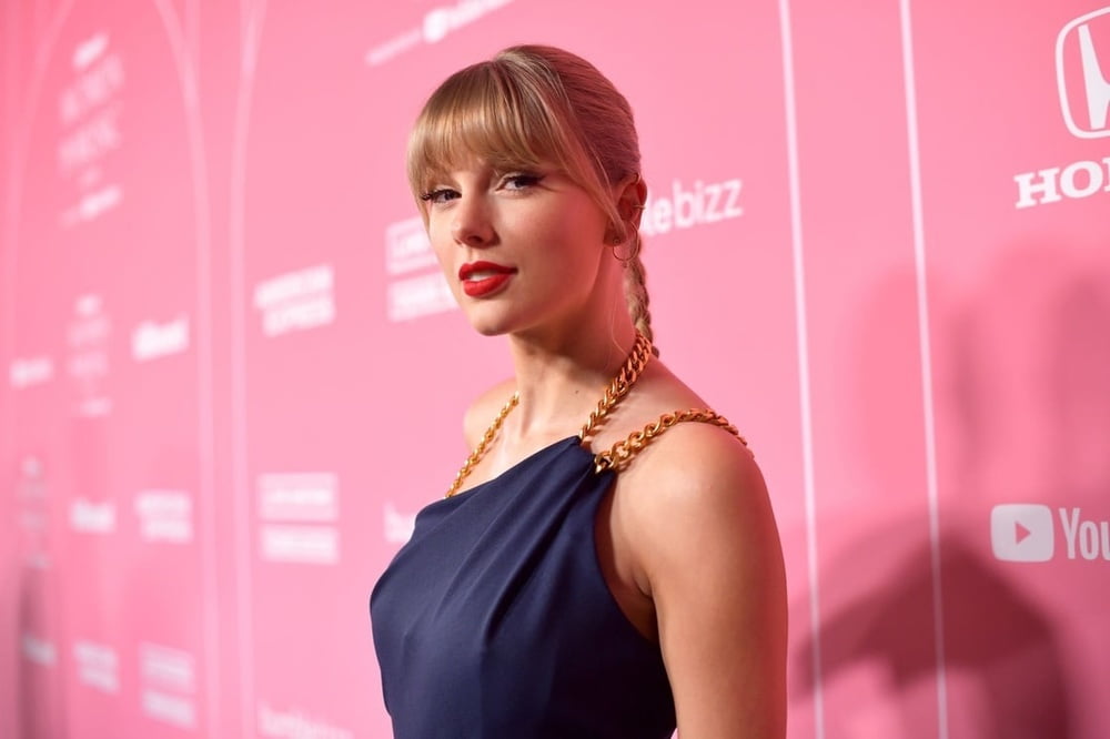 Taylor Swift 2020 #105327635
