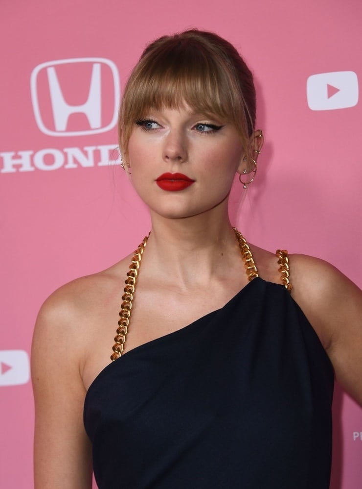 Taylor Swift 2020 #105327778