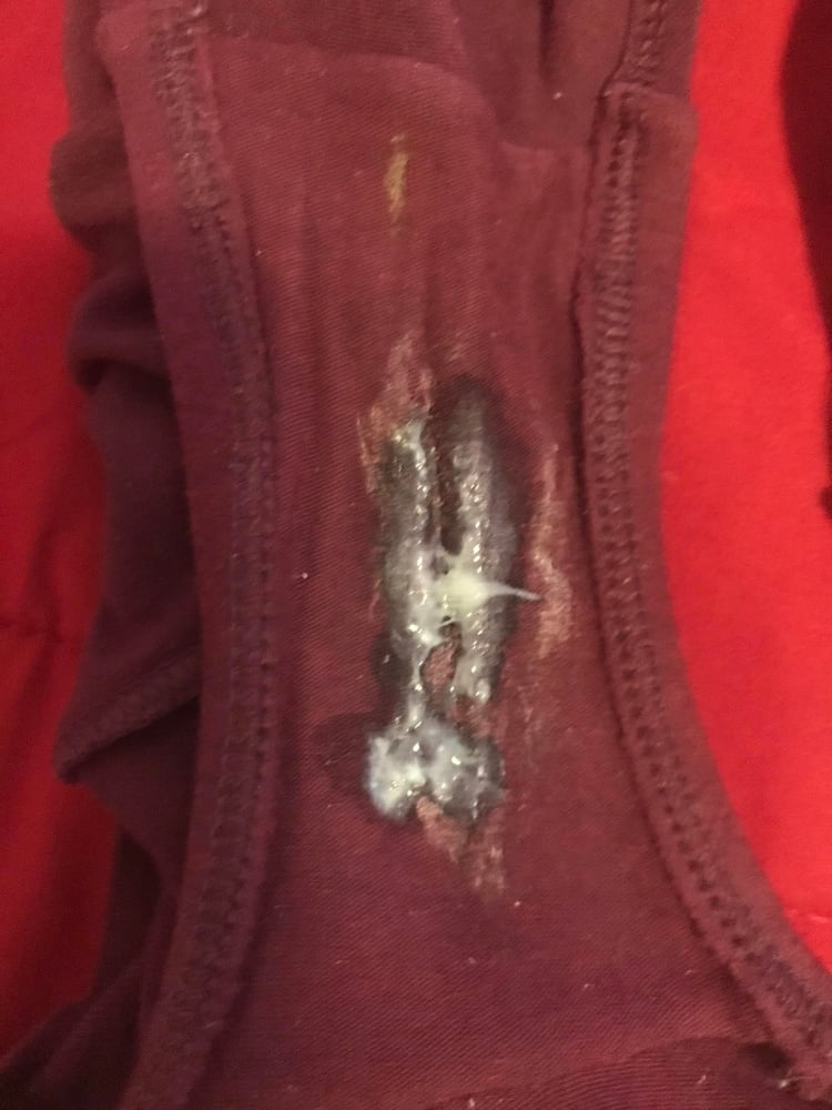 Das Höschen der Ehefrau während einer zweimonatigen Quarantäne.
 #95102931