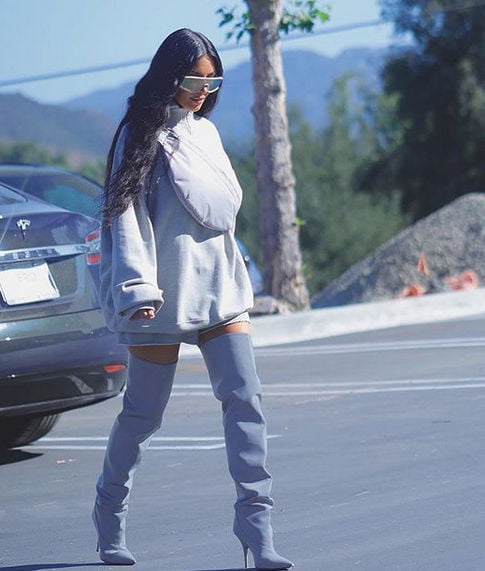 Kim kardashian con gli stivali vol 01
 #87422547