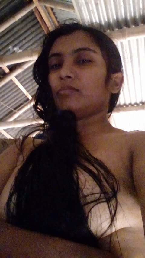 Desi Village Girl Self Clicked pic #90281572