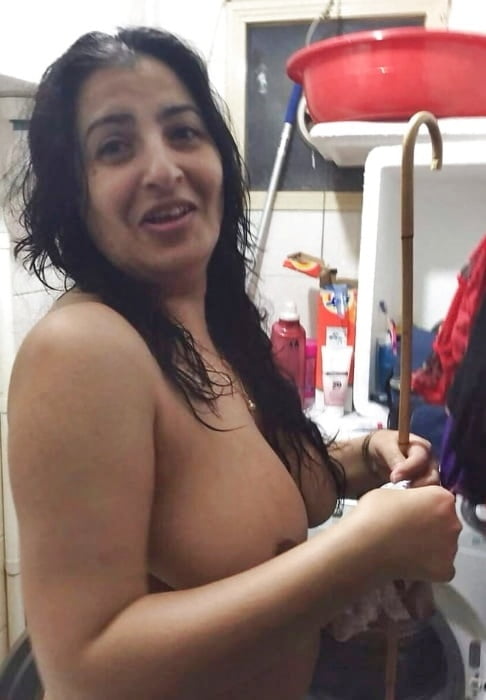 Mamá madura morena olgun anne desnuda banyo piernas turcas
 #95122103