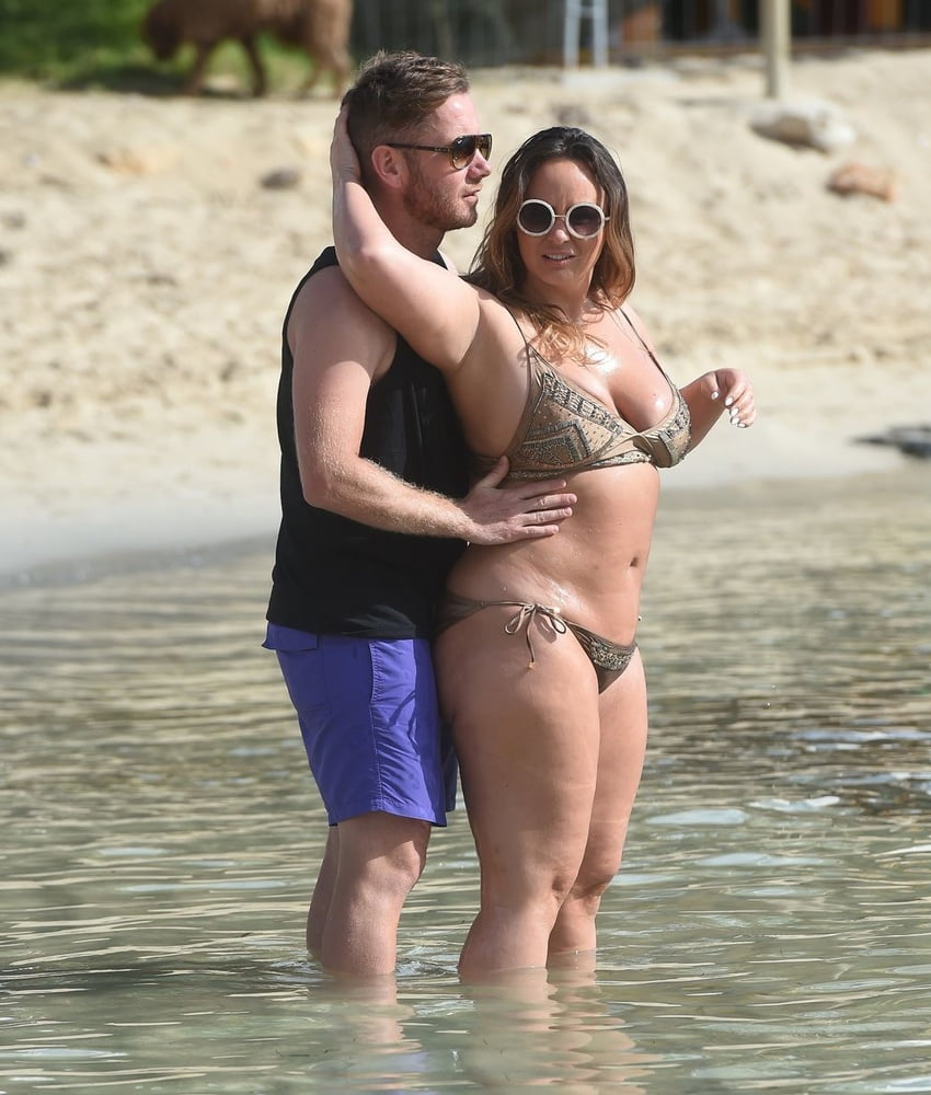 Chanelle hayes in bikini marrone
 #99017378