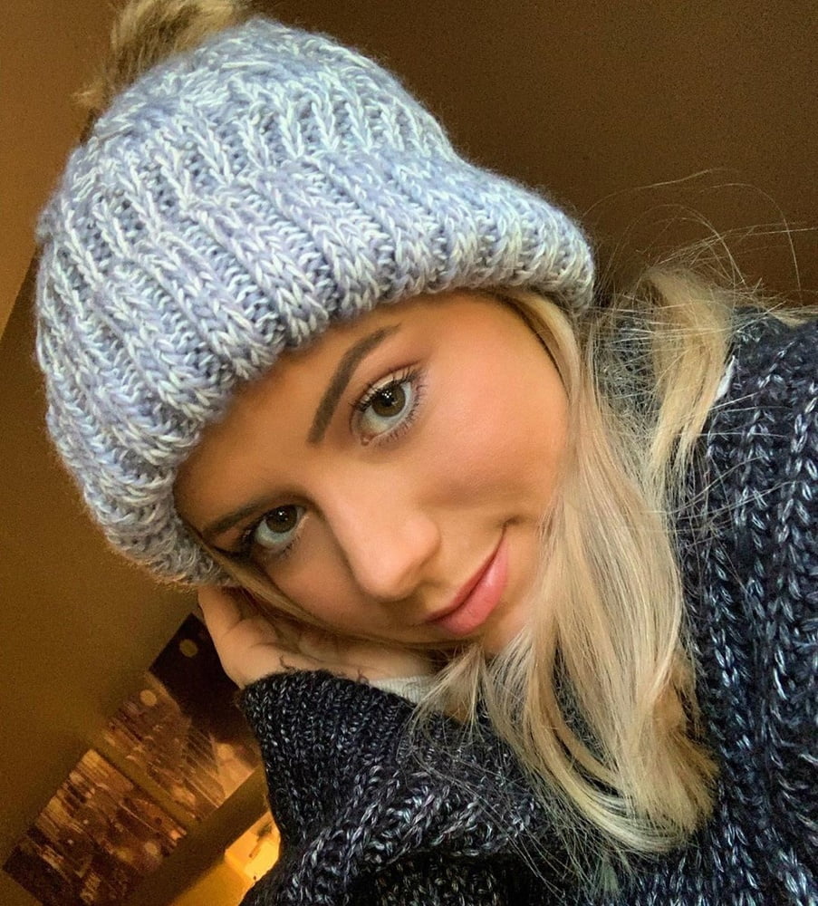 Amateur rubia 84
 #103493299