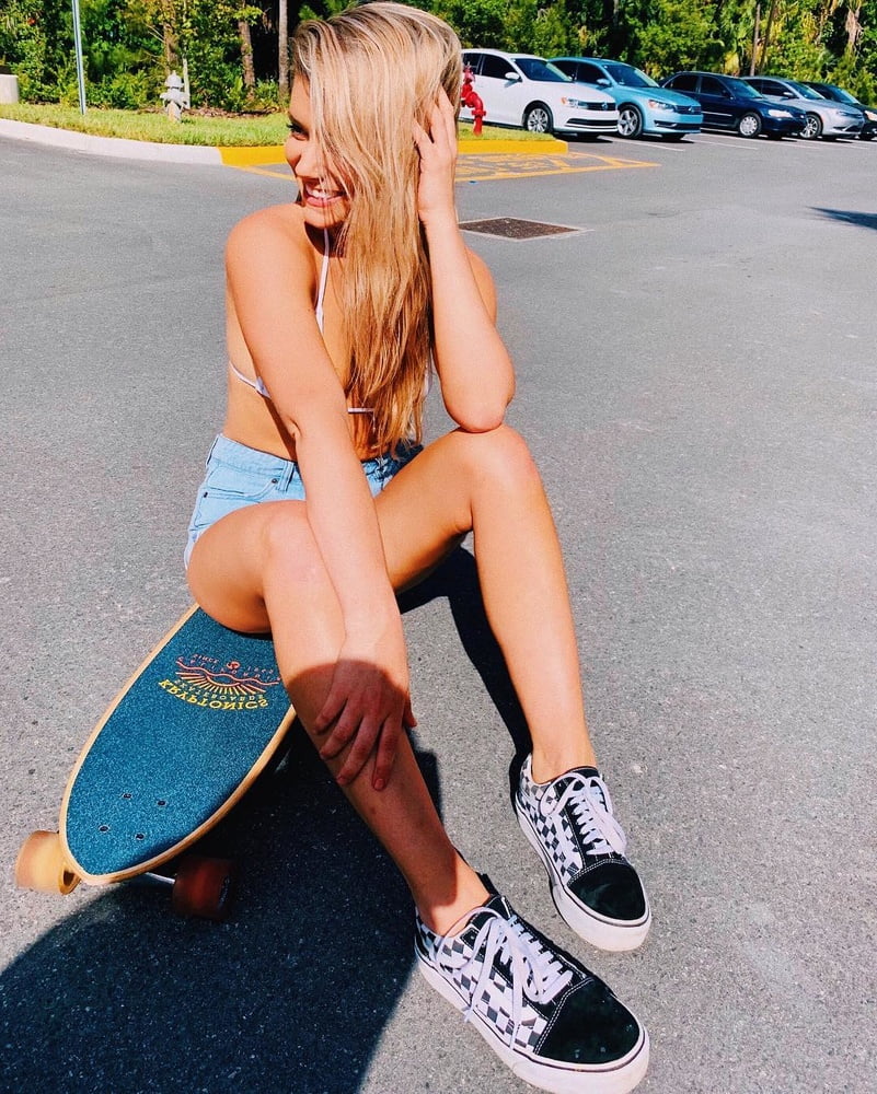 Amateur rubia 84
 #103493461