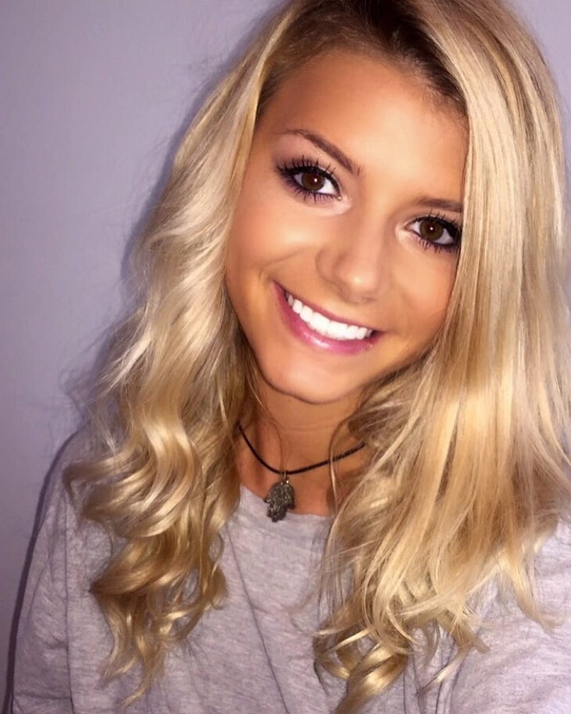 Amateur rubia 84
 #103493573