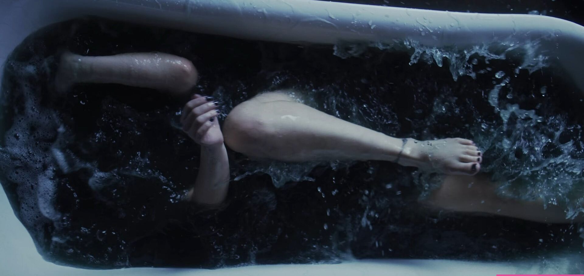 Mary Mouser desnuda #108228815