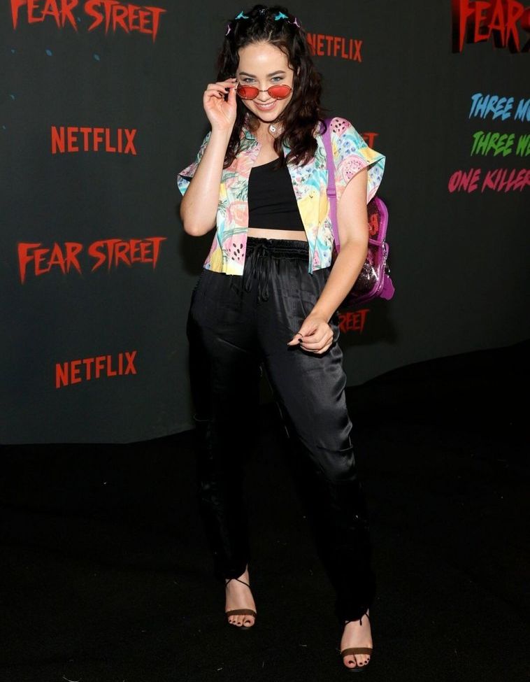 Mary Mouser desnuda #108228837