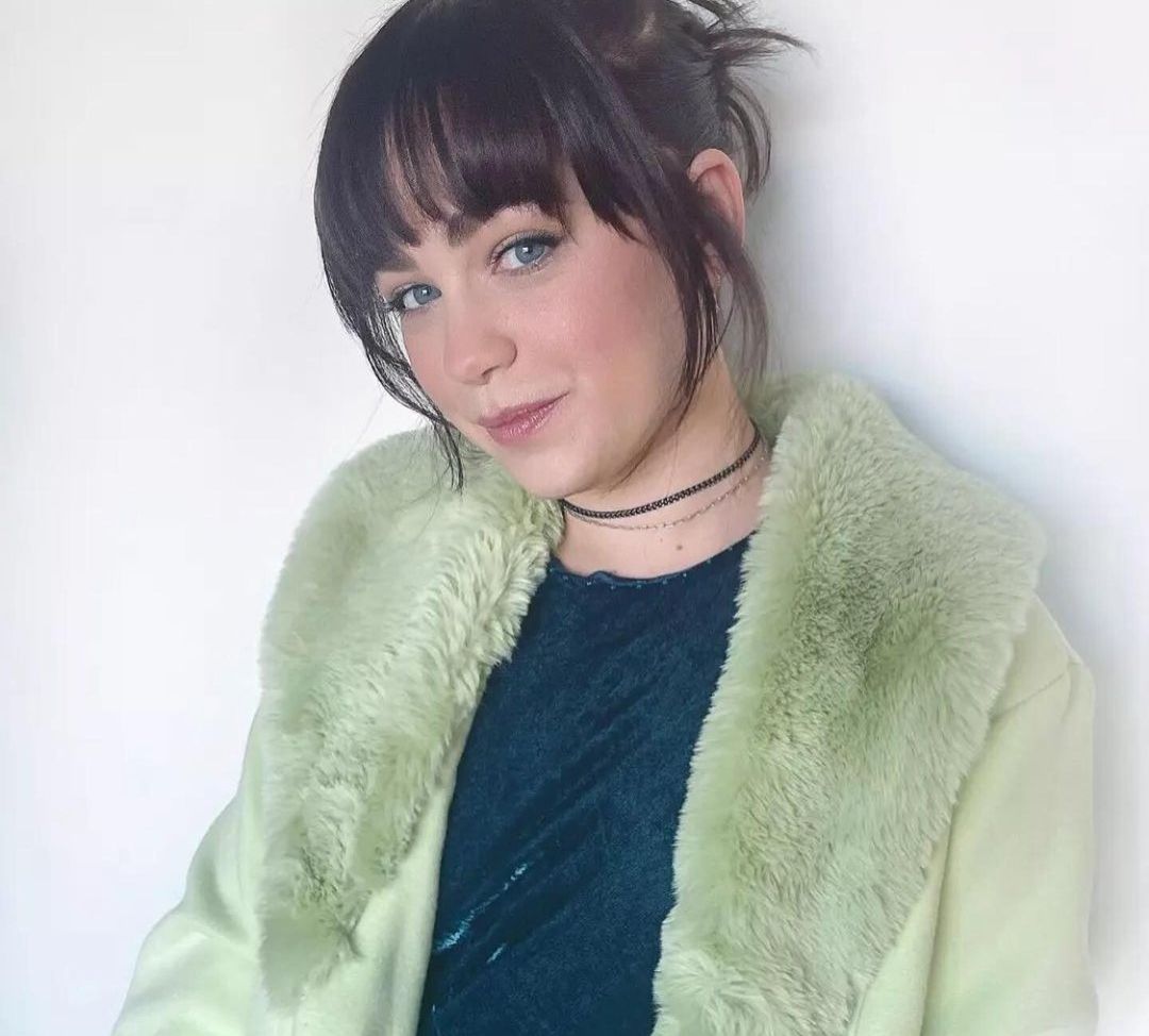 Mary Mouser desnuda #108228847