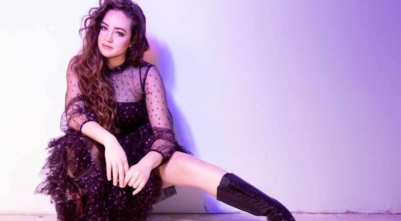 Mary Mouser desnuda #108228861