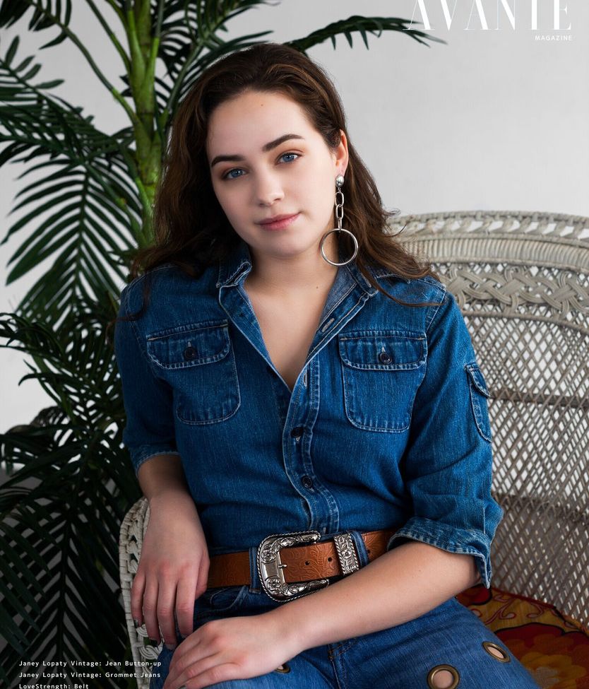 Mary Mouser desnuda #108228862