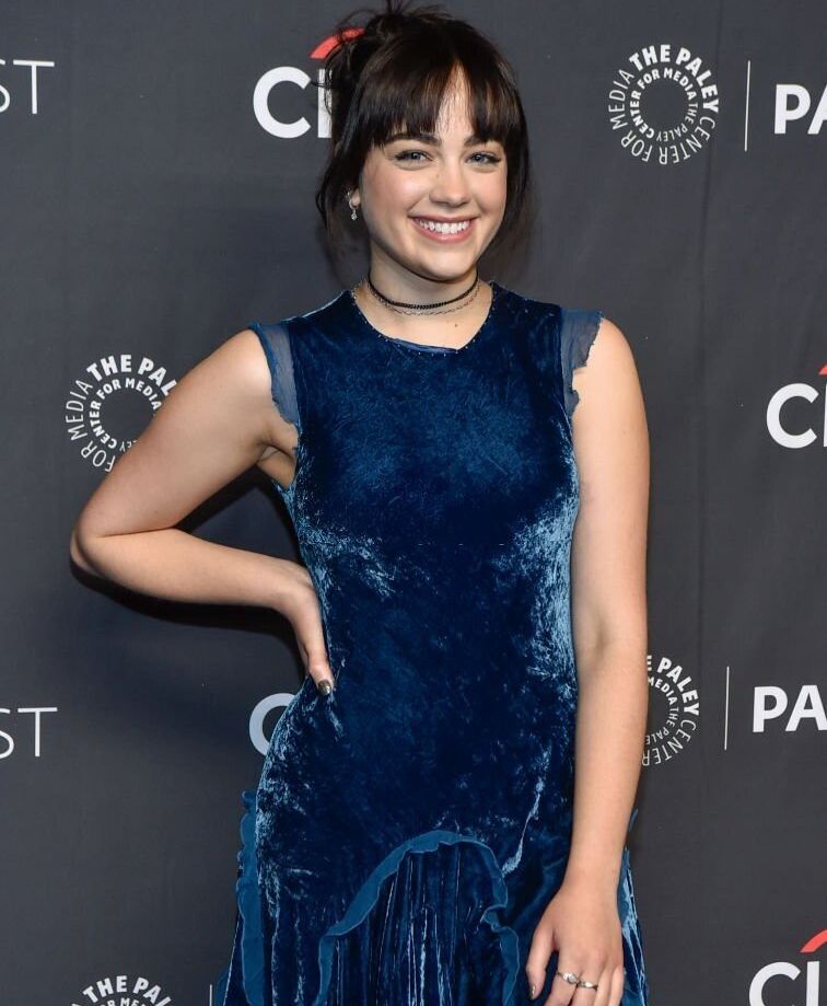 Mary Mouser desnuda #108228871