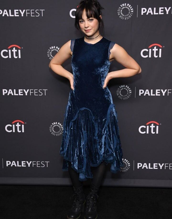 Mary Mouser desnuda #108228873