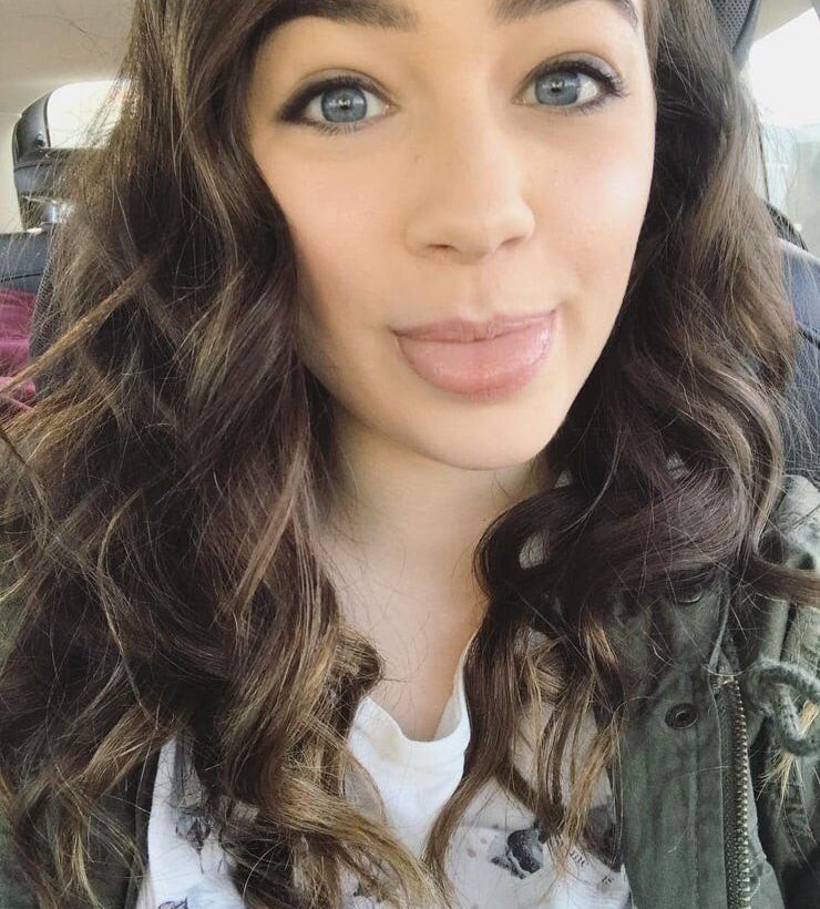 Mary Mouser desnuda #108228876