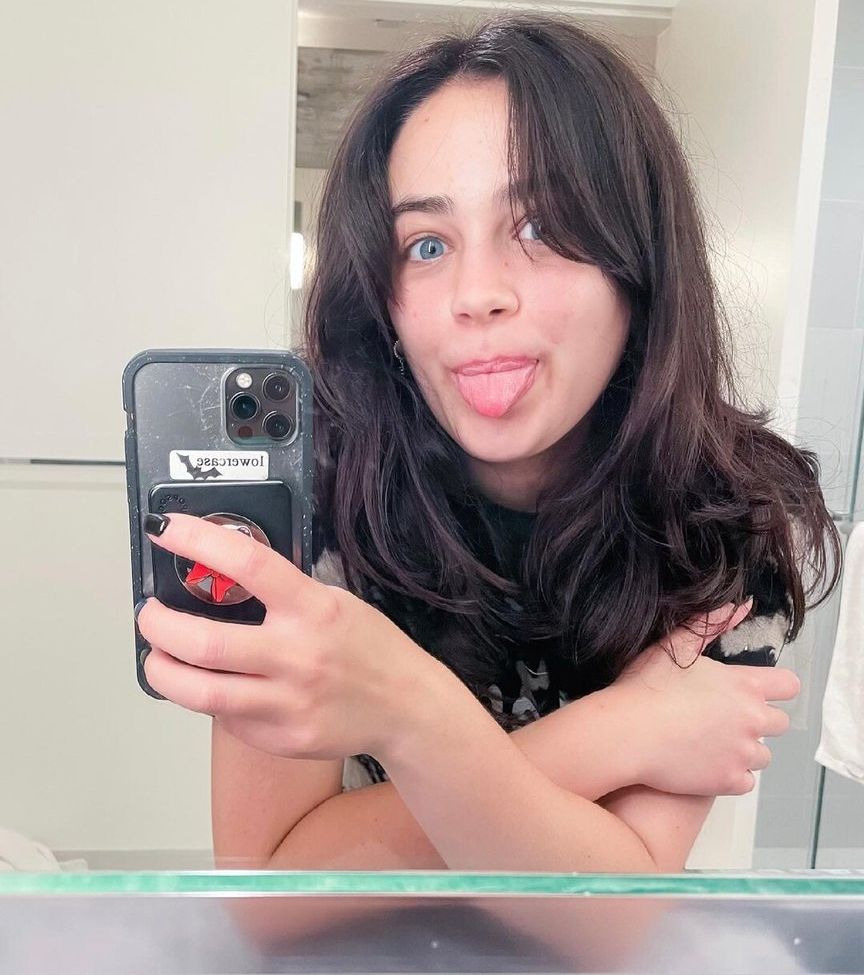 Mary Mouser desnuda #108228877