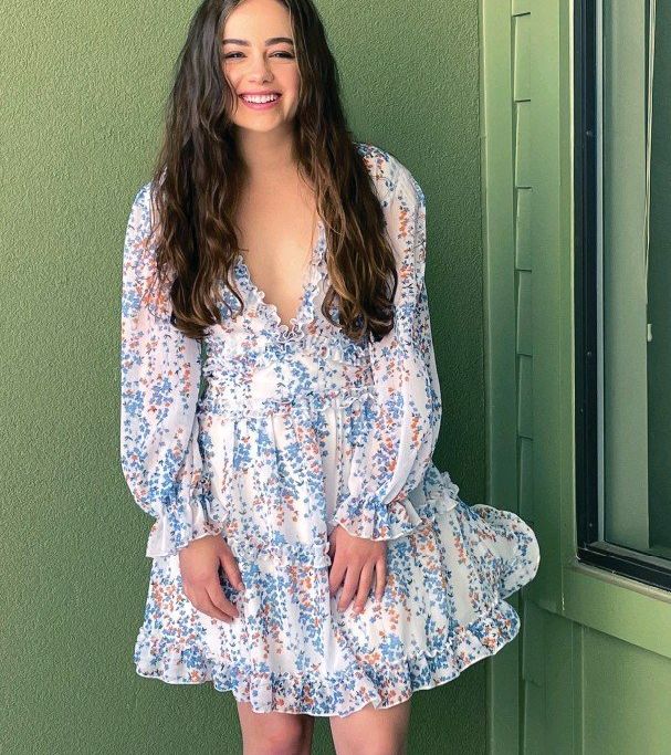 Mary Mouser desnuda #108228896