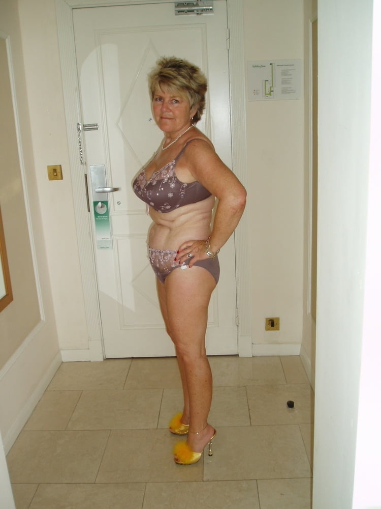 Bartosex87 #103983140