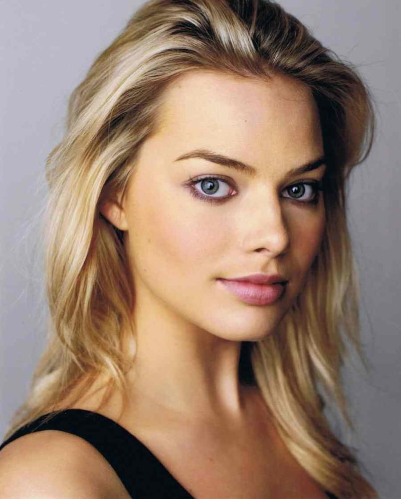 Margot Robbie en pleine forme
 #79719004