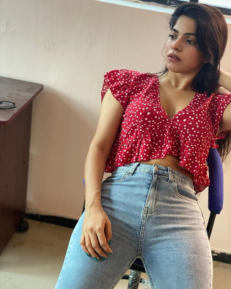 Divya Bharathi #80215739
