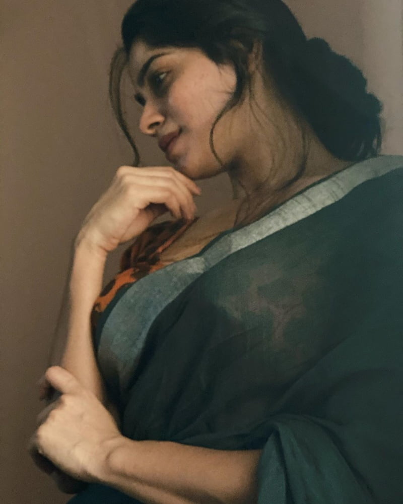 Divya Bharathi #80215808