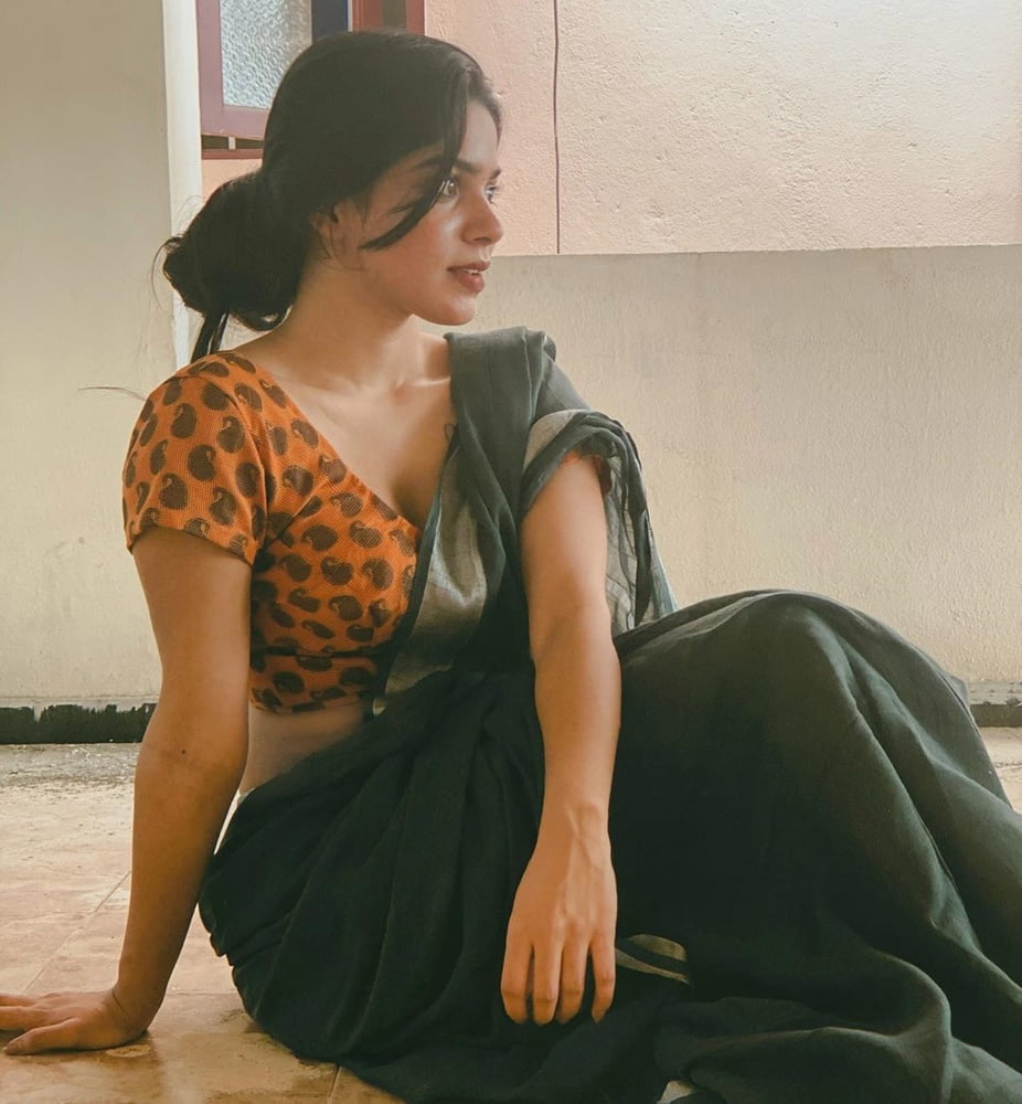 Divya Bharathi #80215823