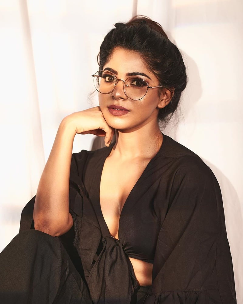 Divya Bharathi #80215882