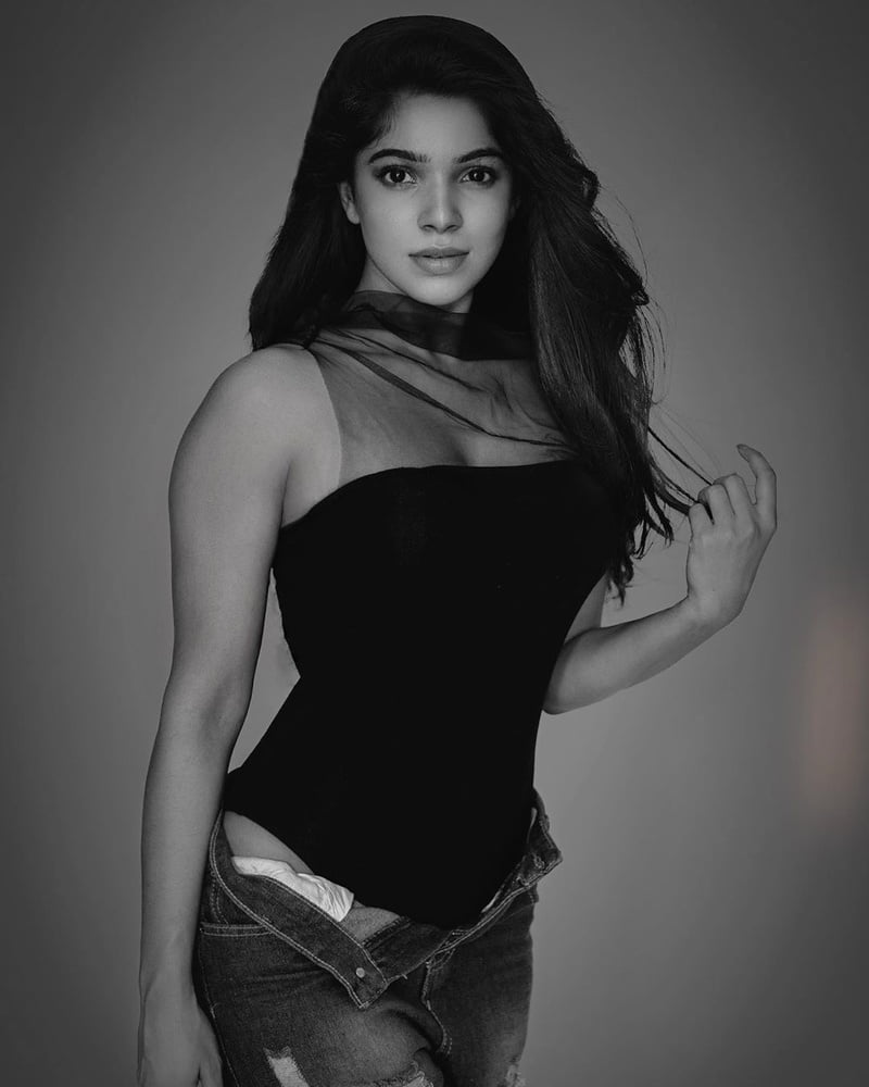 Divya Bharathi #80215953