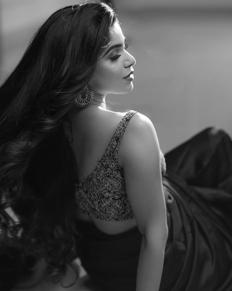 Divya Bharathi #80216006