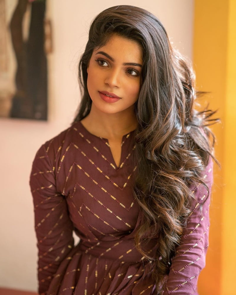 Divya Bharathi #80216060