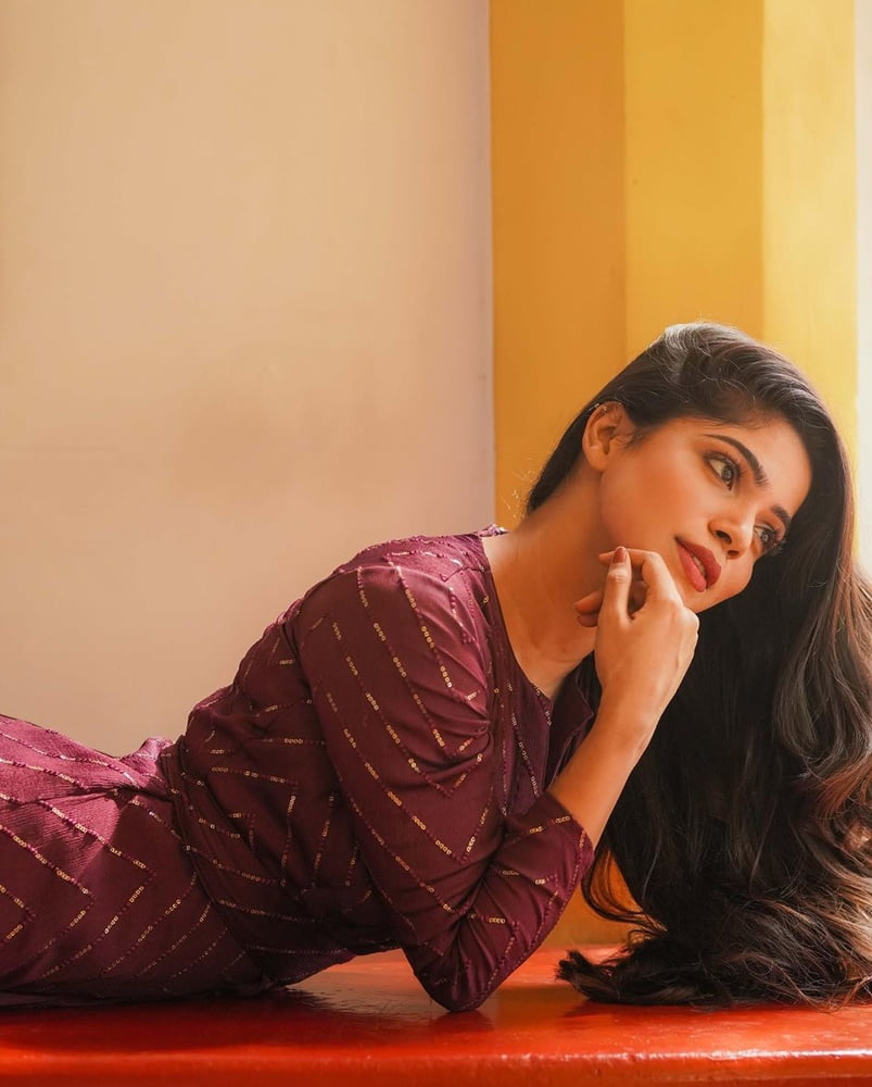 Divya Bharathi #80216074