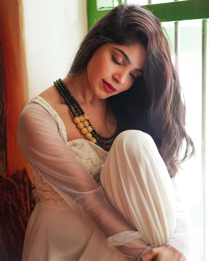 Divya Bharathi #80216089