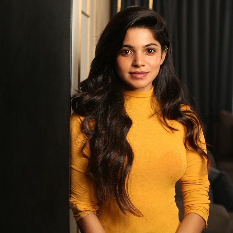 Divya Bharathi #80216109