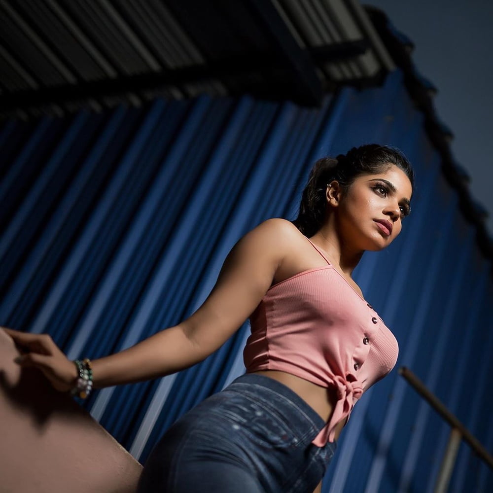 Divya Bharathi #80216115