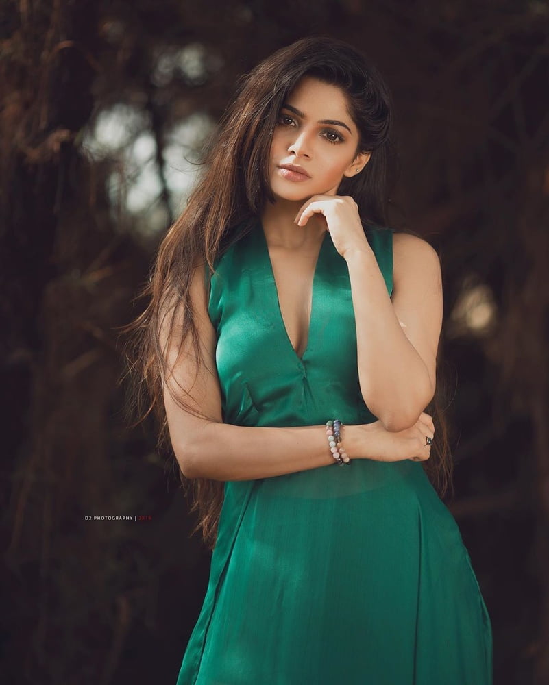 Divya Bharathi #80216143