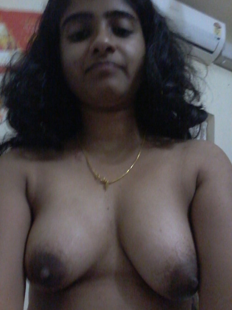 Indische haarige Frau neha
 #81714504