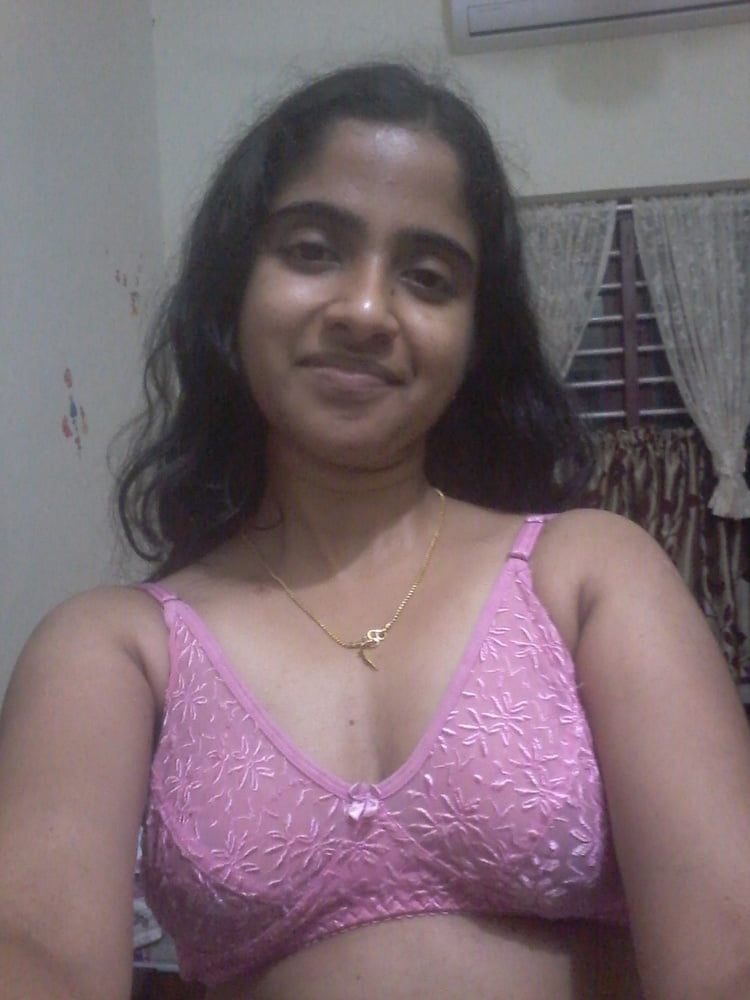 Femme indienne poilue neha
 #81714543