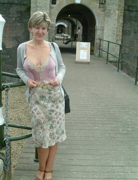 Algunas maduras que encuentro sexy 3
 #98793182