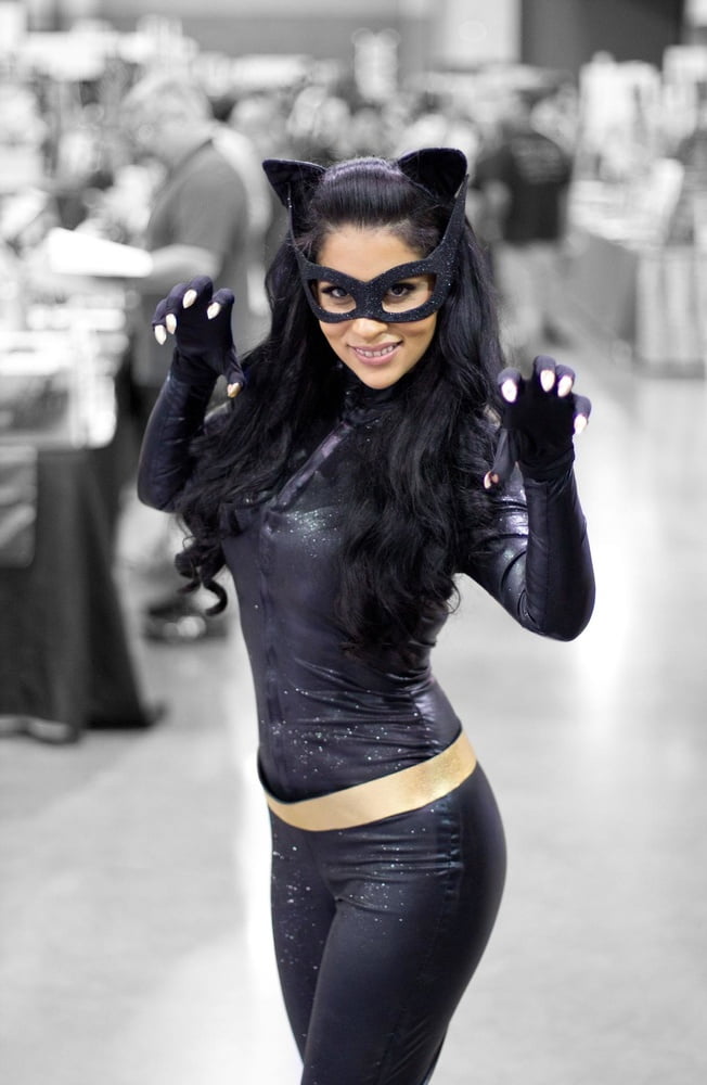CatWoman #92580319