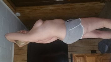 Kerrie w 38 ohio
 #95308445