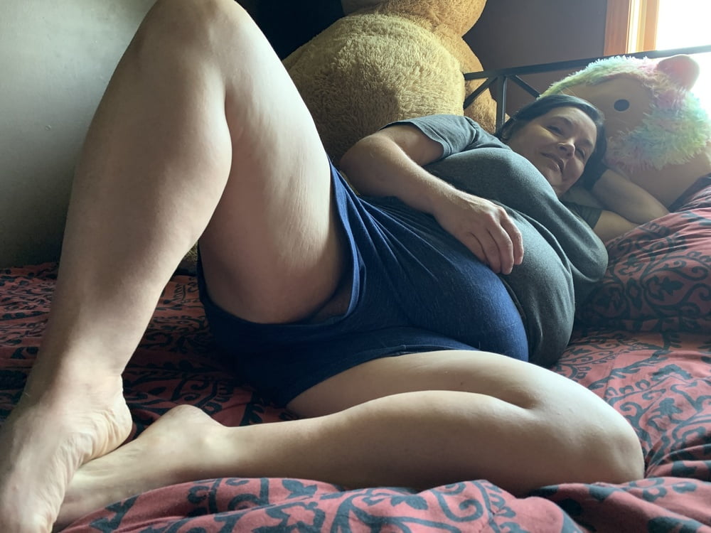 Sexy BBW Relaxing Before Bed #81667808