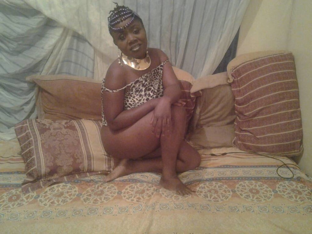 Selina nyirongo - アフリカのイスラム教徒の売春婦
 #98032327