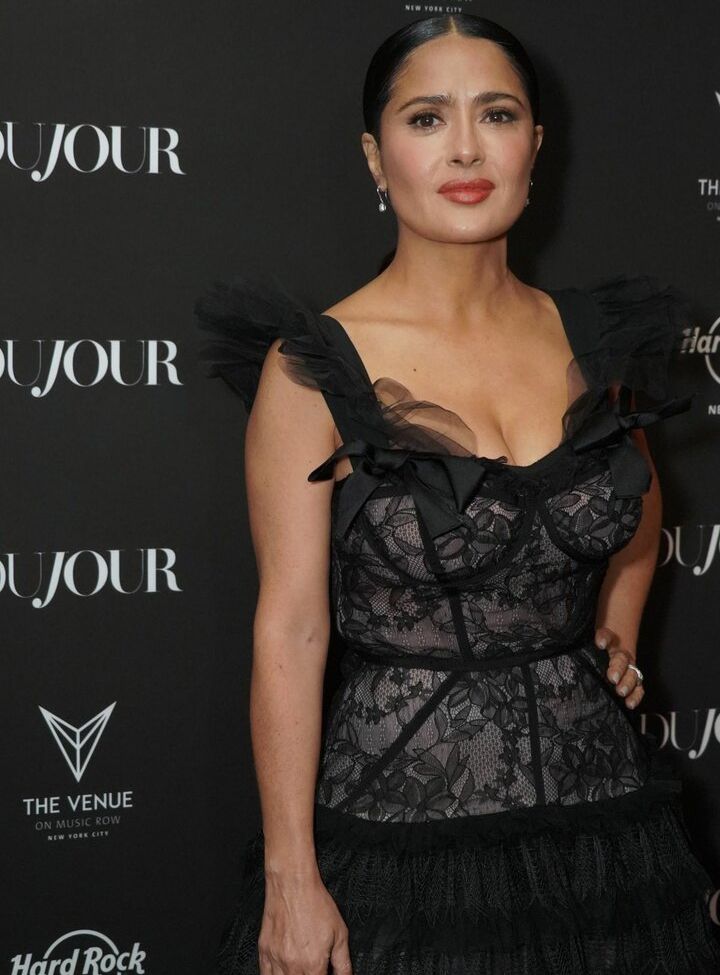 Salma Hayek nackt #107800335