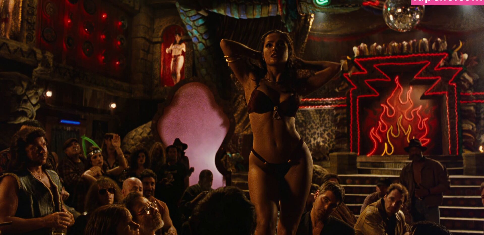 Salma Hayek nackt #107800365