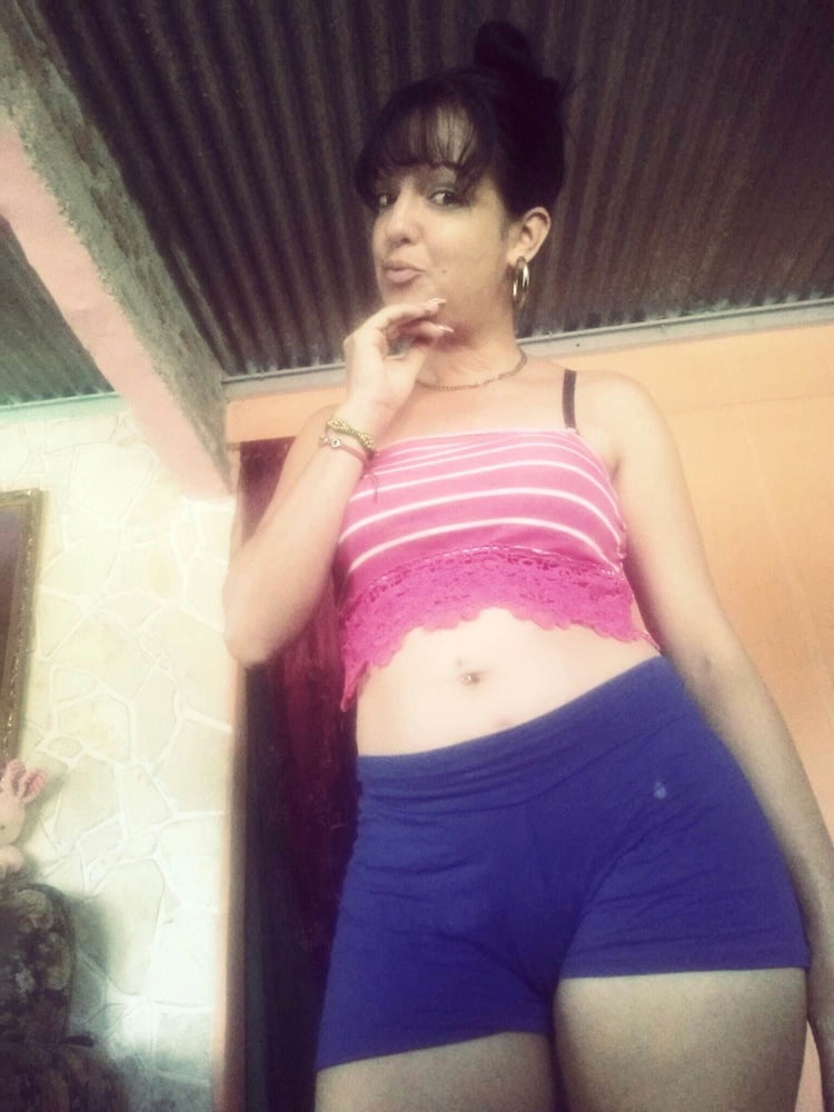 Leidys Gonzalez de HOLGUIN #80683763
