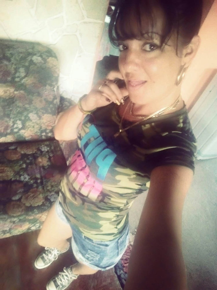 Leidys Gonzalez de HOLGUIN #80683784