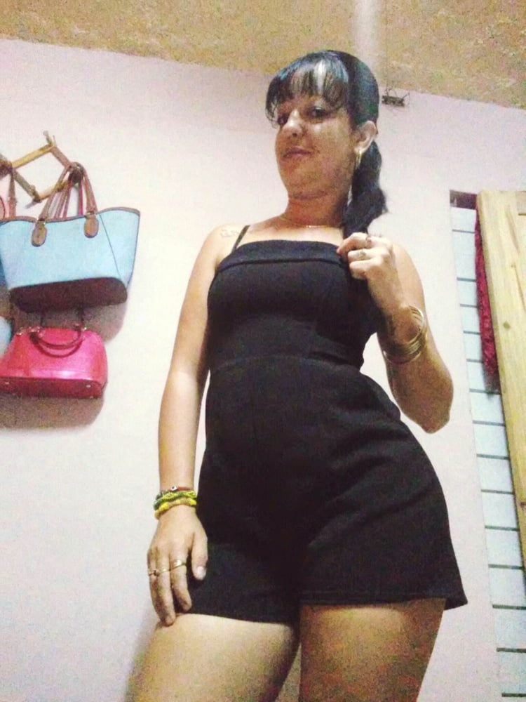 Leidys Gonzalez de HOLGUIN #80683799