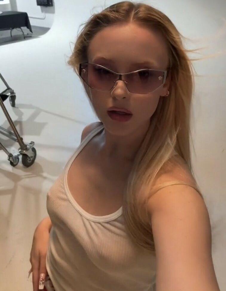 Zara Larsson nude #108253153