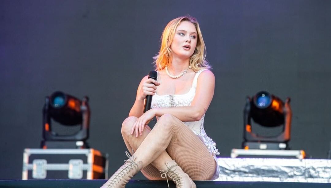 Zara Larsson nude #108253238