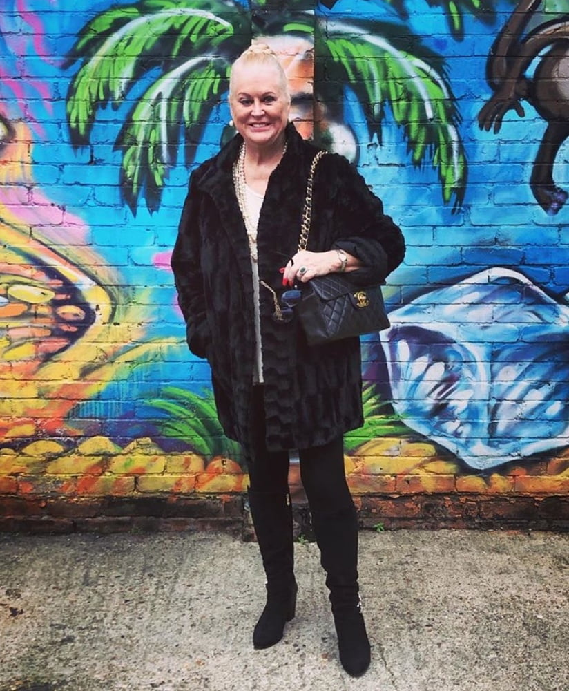 Kim woodburn
 #104481368