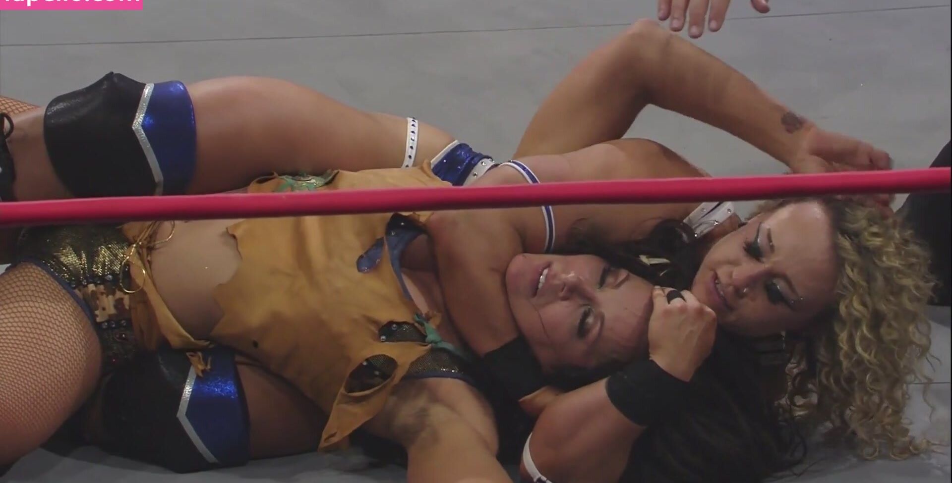 Mickie James nue #109457344